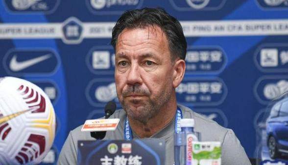 B体育手机客户端-范加斯特透露已向肇俊哲取经 找到击败沧州队办法