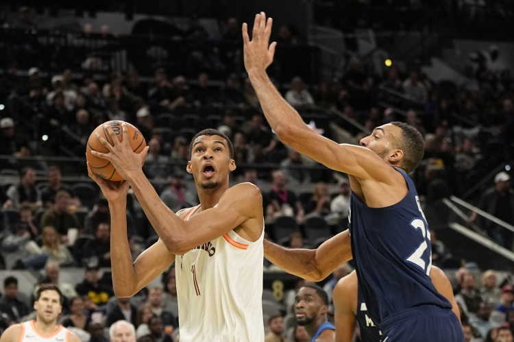 B体育体育直播-NBA彩经：残阵出击！森林狼客场力拼马刺